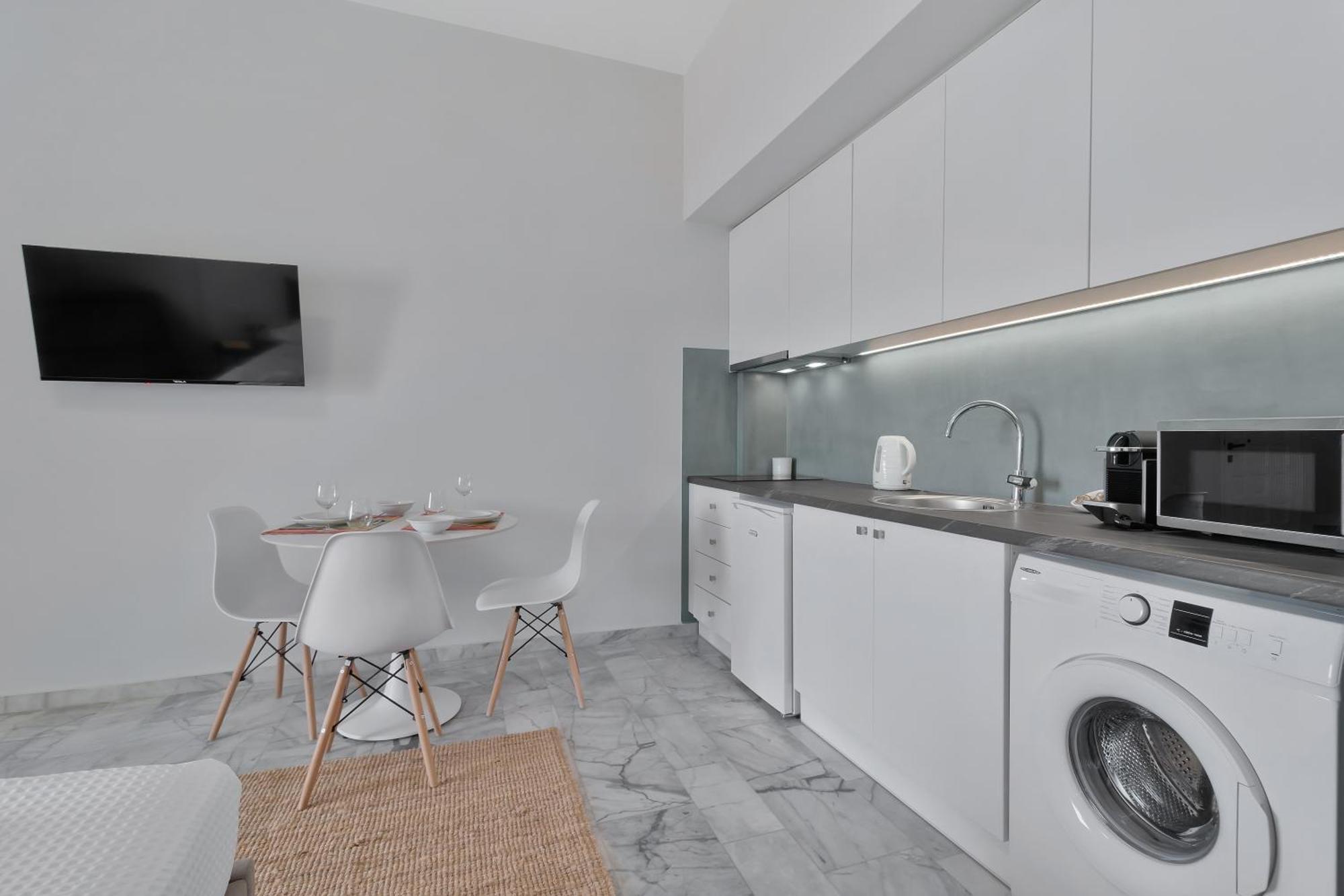 Kavouraki Apartment & Studio Porto Heli Exterior photo