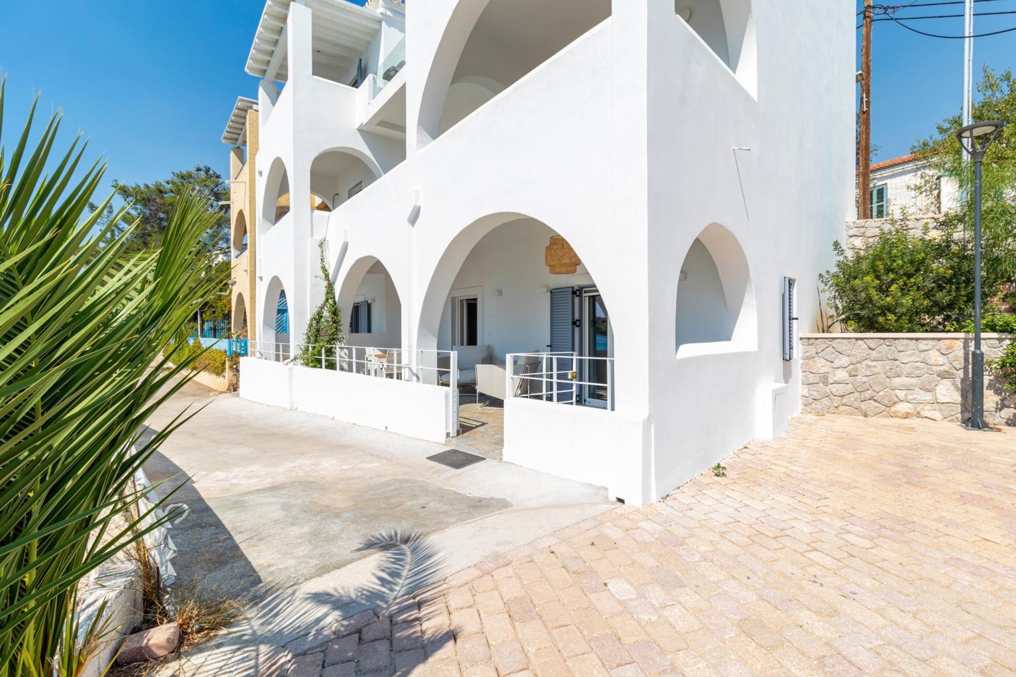 Kavouraki Apartment & Studio Porto Heli Exterior photo
