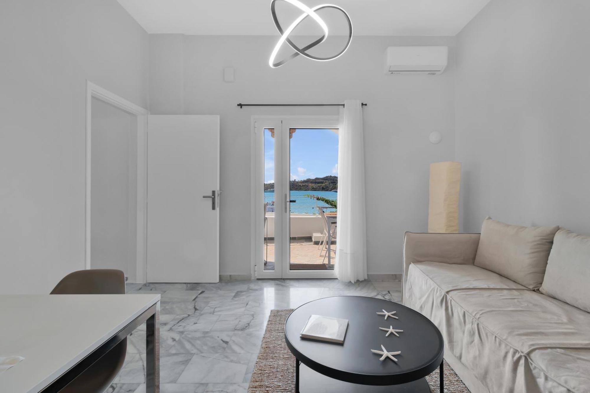 Kavouraki Apartment & Studio Porto Heli Exterior photo